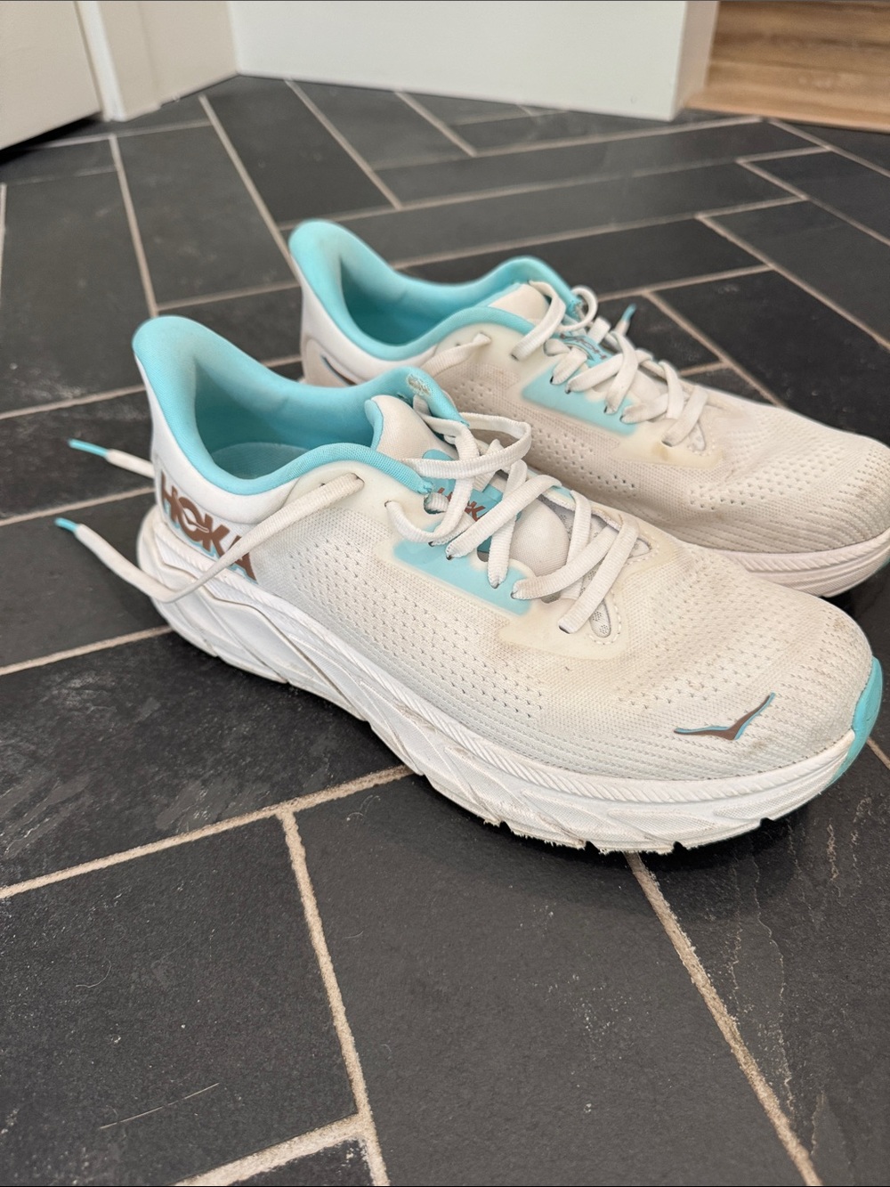 Hoka Women's White and Aqua Arashi 7 Athletic Running Shoes